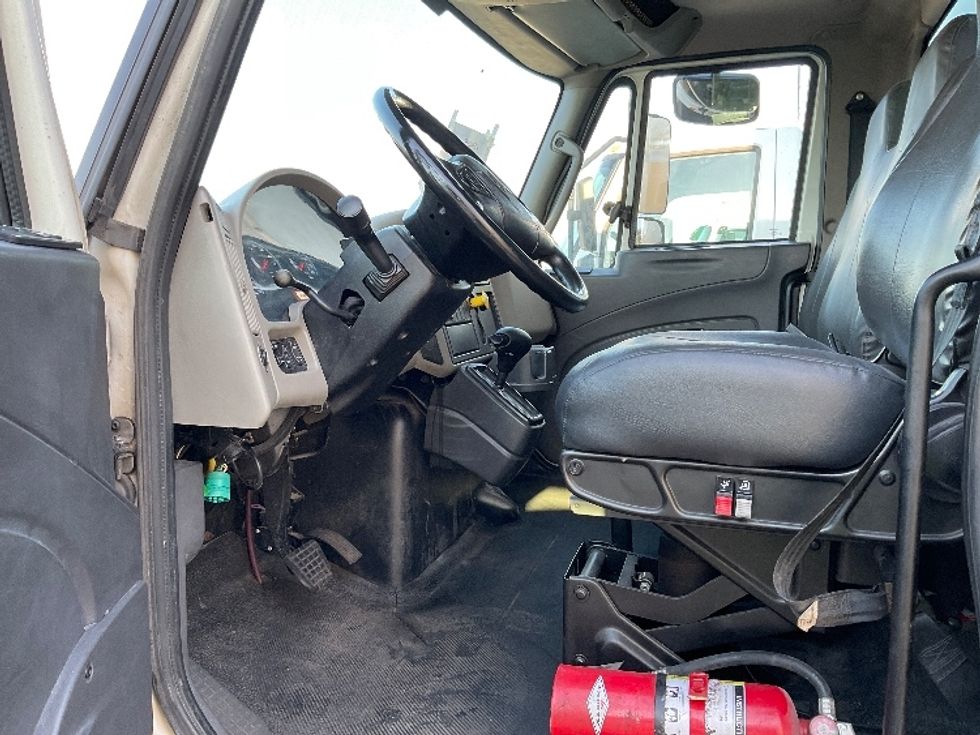 Medium Duty Box Truck-Light and Medium Duty Trucks-International-2018-4300-Pennsauken-NJ-206,208\n\t\tmiles-$ 34,750 - Image 16