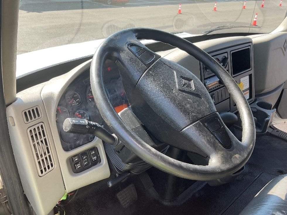 Medium Duty Box Truck-Light and Medium Duty Trucks-International-2018-4300-Pennsauken-NJ-206,208\n\t\tmiles-$ 34,750 - Image 17