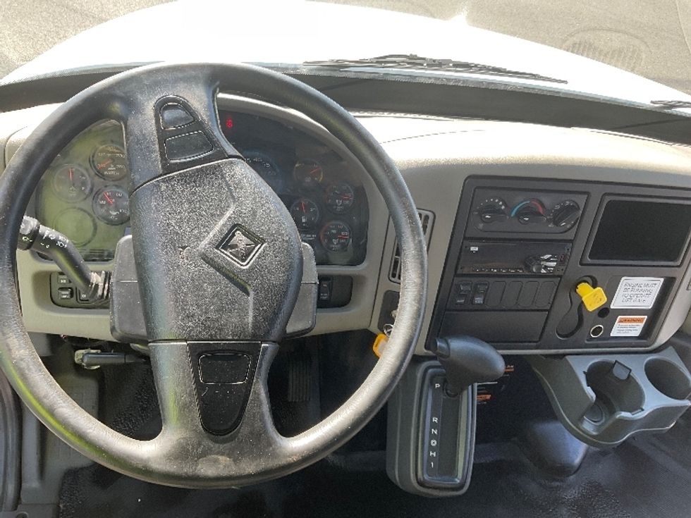 Medium Duty Box Truck-Light and Medium Duty Trucks-International-2018-4300-Pennsauken-NJ-206,208\n\t\tmiles-$ 34,750 - Image 18