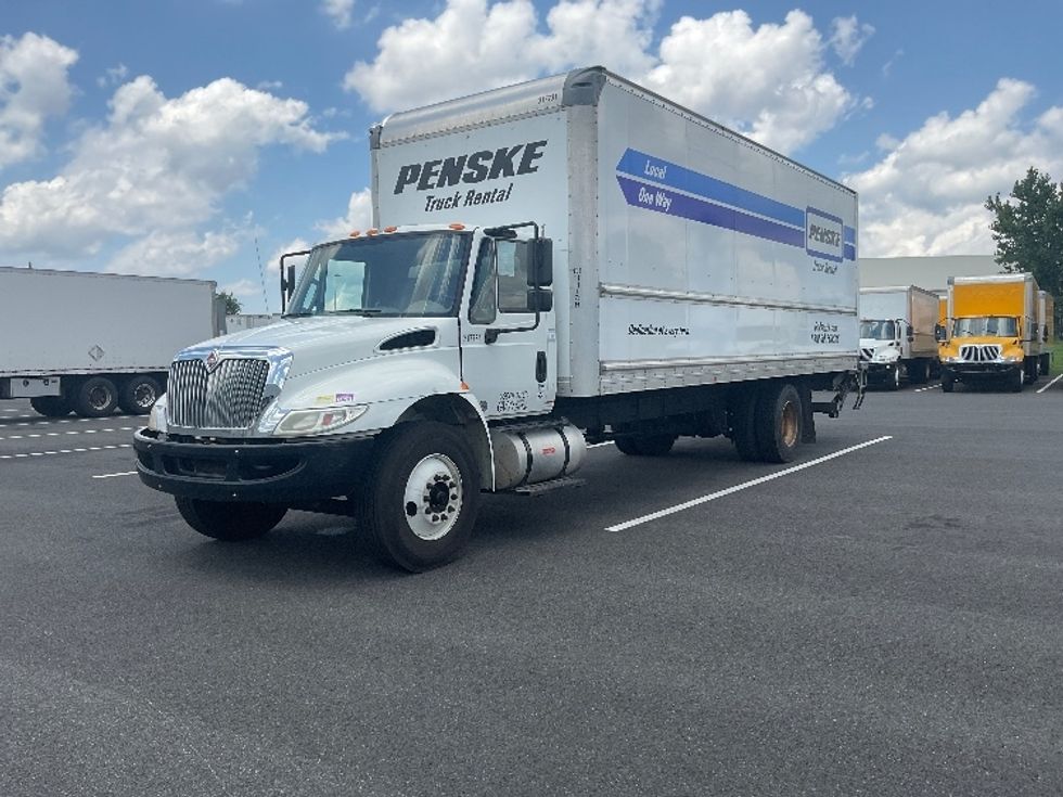 Medium Duty Box Truck-Light and Medium Duty Trucks-International-2018-4300-Pennsauken-NJ-206,208\n\t\tmiles-$ 34,750 - Image 3