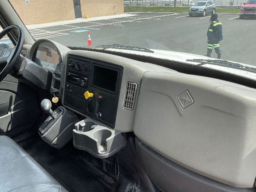 Medium Duty Box Truck-Light and Medium Duty Trucks-International-2018-4300-Philadelphia-PA-223,181\n\t\tmiles-$ 37,500 - Image 21