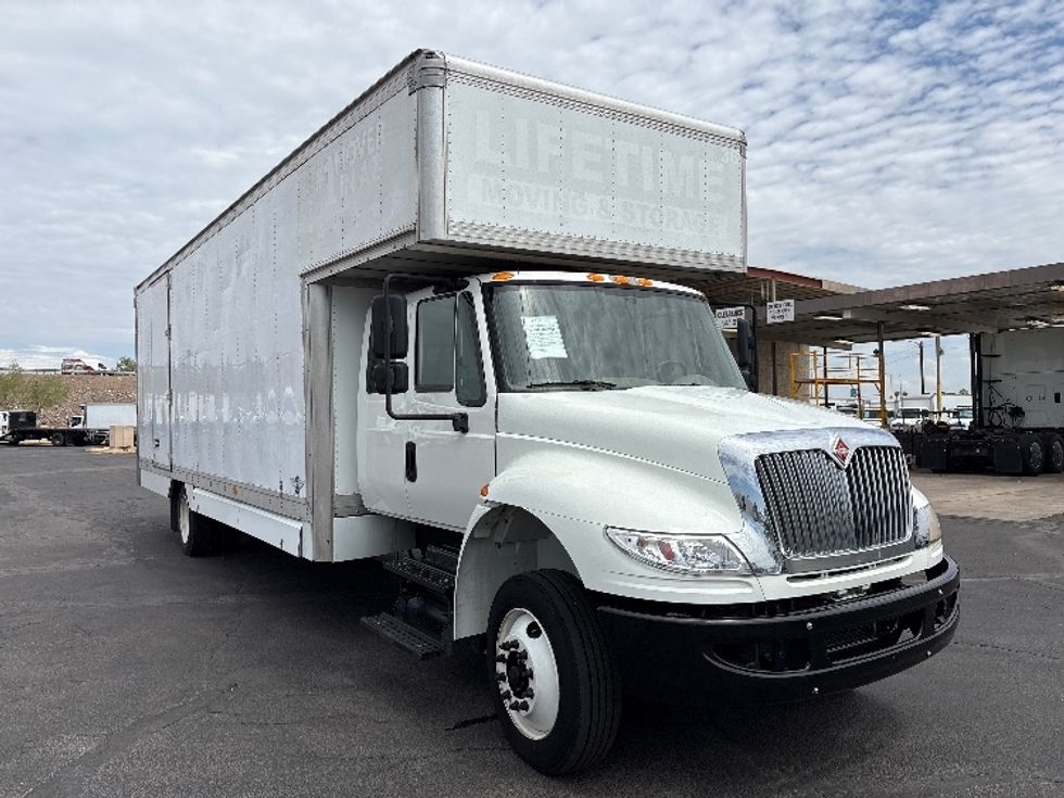 Medium Duty Box Truck-Light and Medium Duty Trucks-International-2018-4300-Phoenix-AZ-159,400\n\t\tmiles-$ 53,250 - Image 1