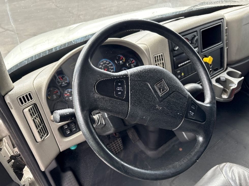 Medium Duty Box Truck-Light and Medium Duty Trucks-International-2018-4300-Phoenix-AZ-159,400\n\t\tmiles-$ 53,250 - Image 16