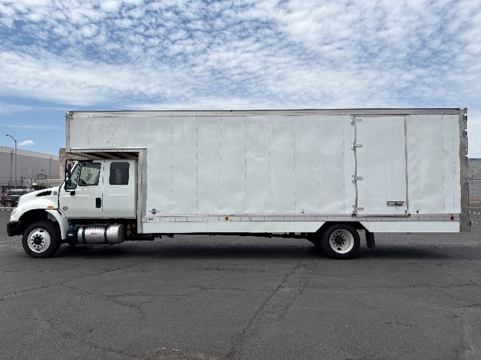 Medium Duty Box Truck-Light and Medium Duty Trucks-International-2018-4300-Phoenix-AZ-159,400\n\t\tmiles-$ 53,250 - Image 4