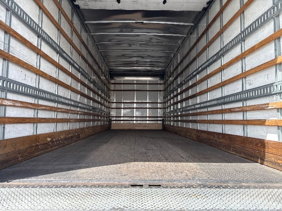 Medium Duty Box Truck-Light and Medium Duty Trucks-International-2018-4300-Phoenix-AZ-196,435\n\t\tmiles-$ 43,000 - Image 10