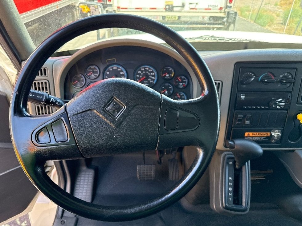 Medium Duty Box Truck-Light and Medium Duty Trucks-International-2018-4300-Phoenix-AZ-196,435\n\t\tmiles-$ 43,000 - Image 18