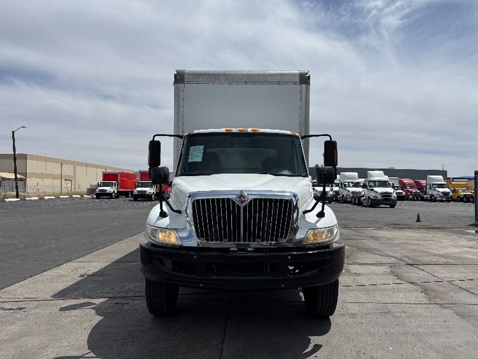 Medium Duty Box Truck-Light and Medium Duty Trucks-International-2018-4300-Phoenix-AZ-196,435\n\t\tmiles-$ 43,000 - Image 2