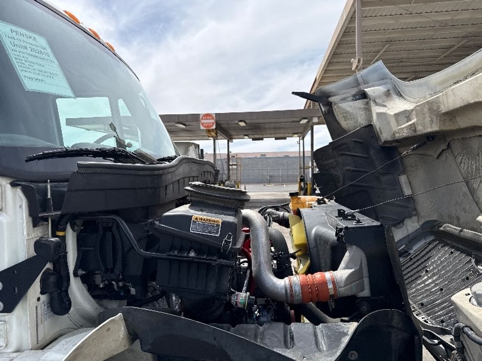 Medium Duty Box Truck-Light and Medium Duty Trucks-International-2018-4300-Phoenix-AZ-196,435\n\t\tmiles-$ 43,000 - Image 22