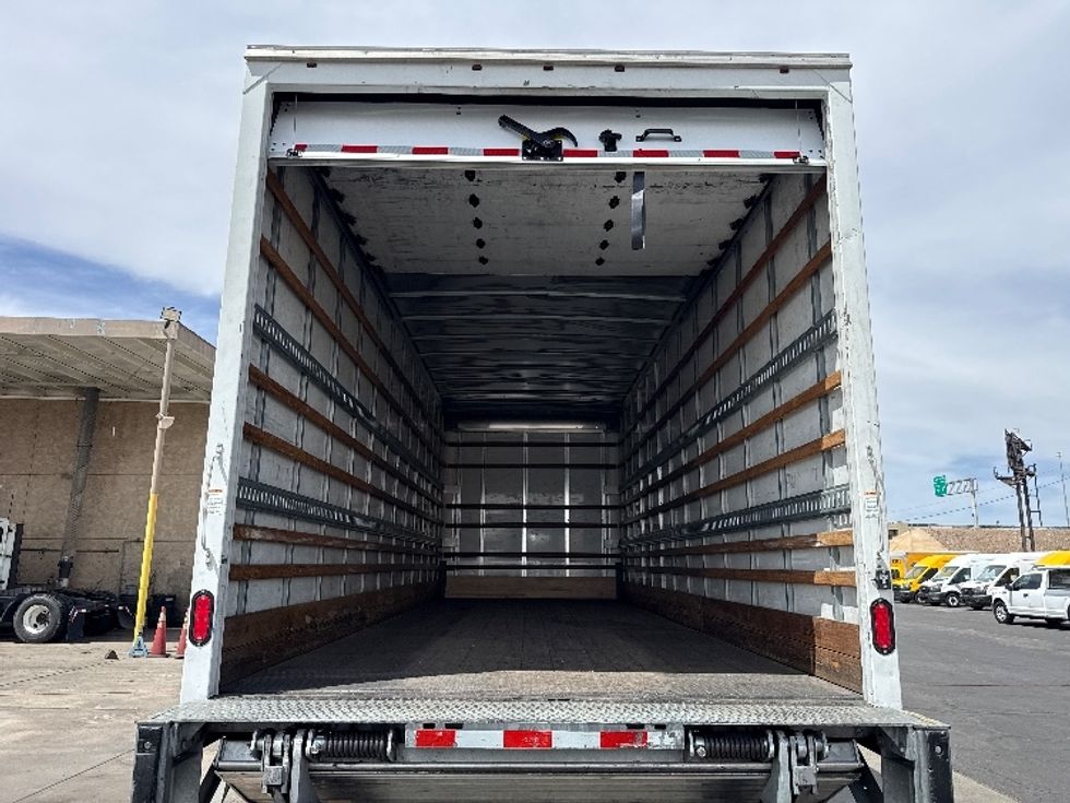 Medium Duty Box Truck-Light and Medium Duty Trucks-International-2018-4300-Phoenix-AZ-196,435\n\t\tmiles-$ 43,000 - Image 8