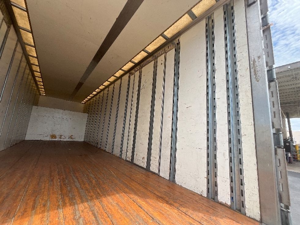 Medium Duty Box Truck-Light and Medium Duty Trucks-International-2018-4300-Phoenix-AZ-197,064\n\t\tmiles-$ 48,000 - Image 11