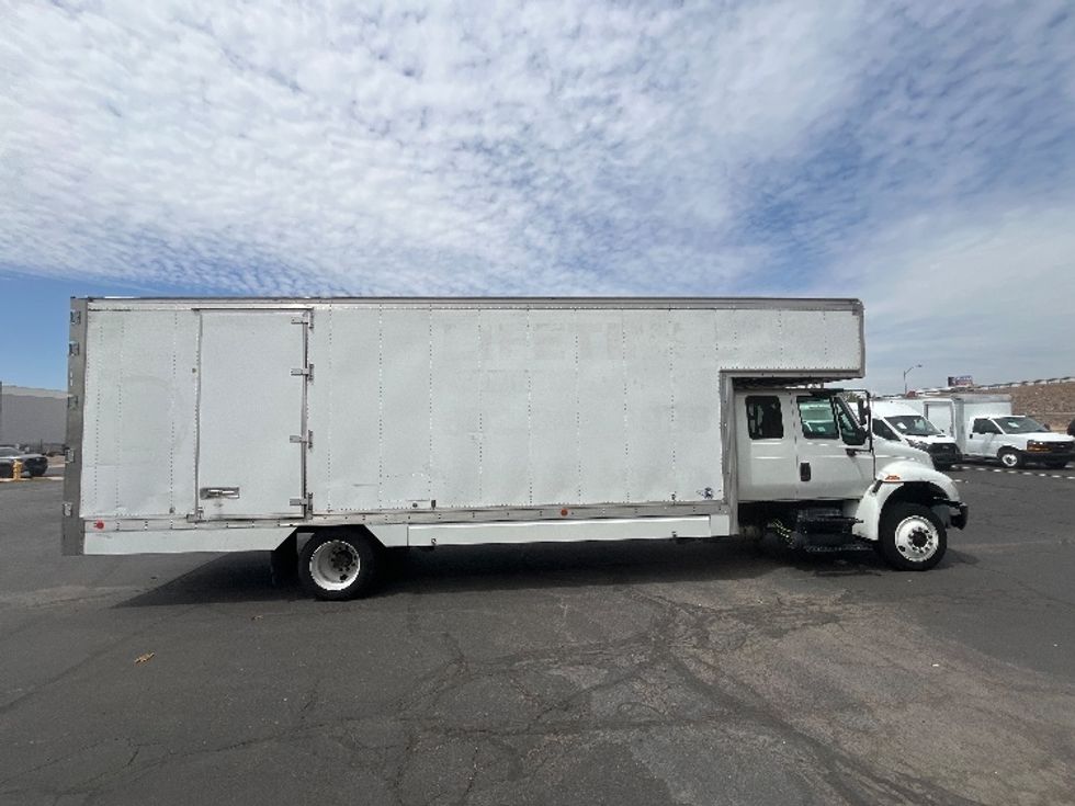 Medium Duty Box Truck-Light and Medium Duty Trucks-International-2018-4300-Phoenix-AZ-197,064\n\t\tmiles-$ 48,000 - Image 14