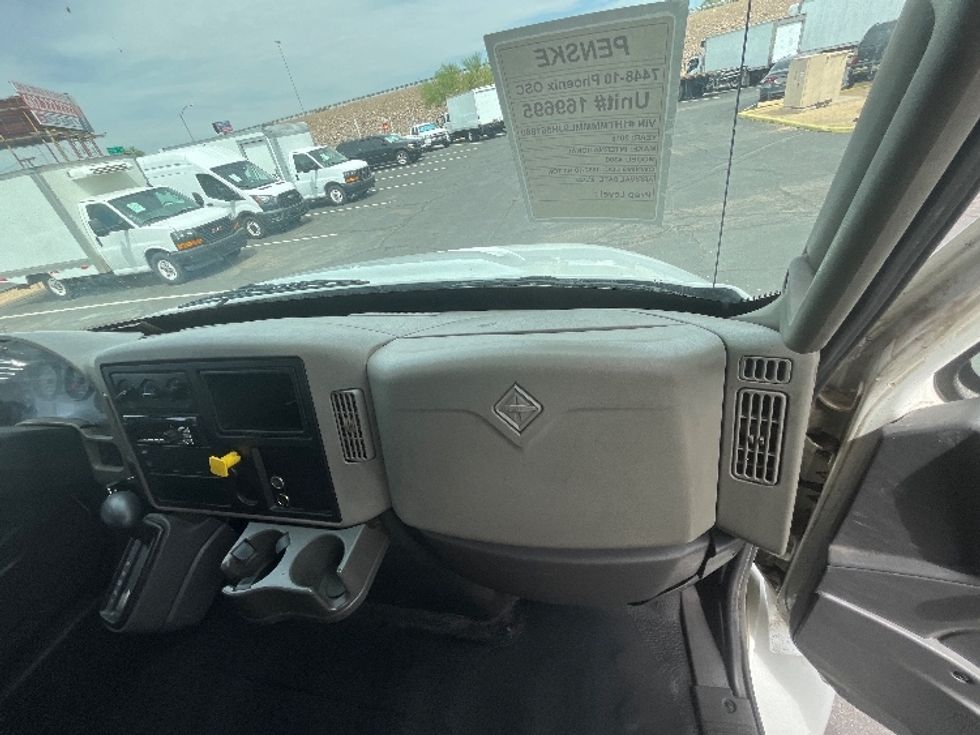 Medium Duty Box Truck-Light and Medium Duty Trucks-International-2018-4300-Phoenix-AZ-197,064\n\t\tmiles-$ 48,000 - Image 18
