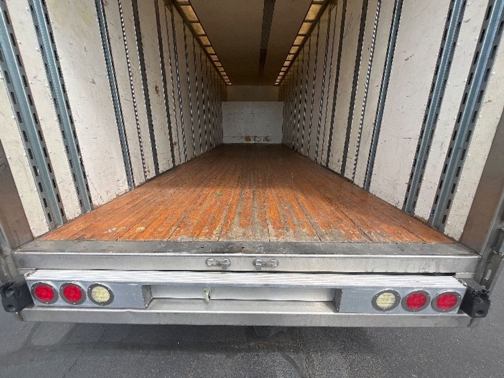 Medium Duty Box Truck-Light and Medium Duty Trucks-International-2018-4300-Phoenix-AZ-197,064\n\t\tmiles-$ 48,000 - Image 9