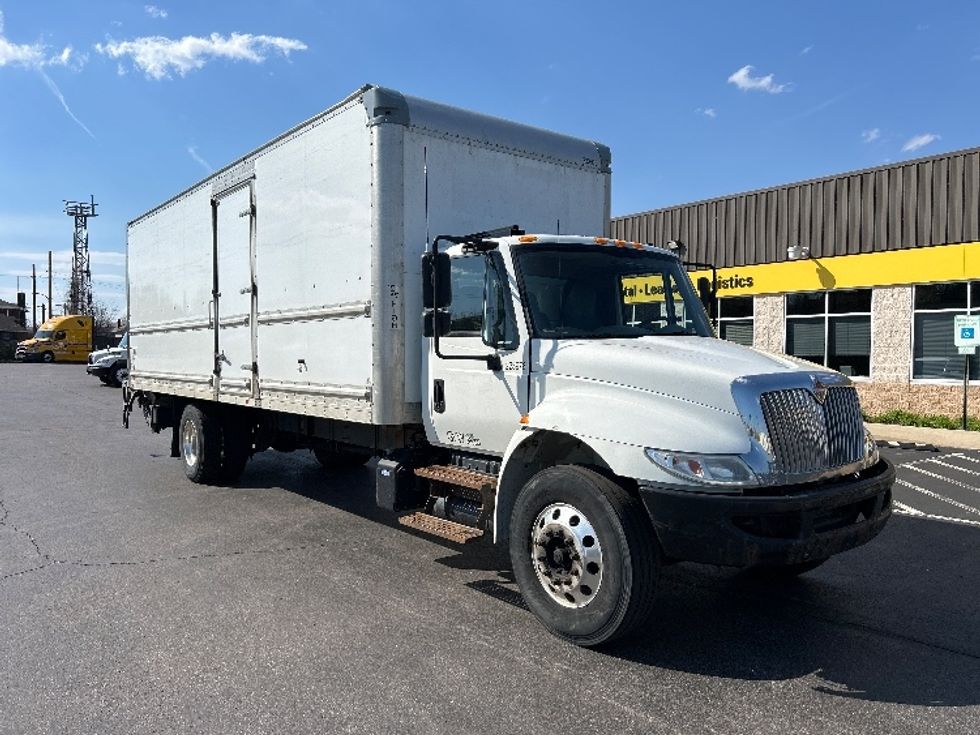 Medium Duty Box Truck-Light and Medium Duty Trucks-International-2018-4300-Pittsburgh-PA-235,000\n\t\tmiles-$ 34,000 - Image 1