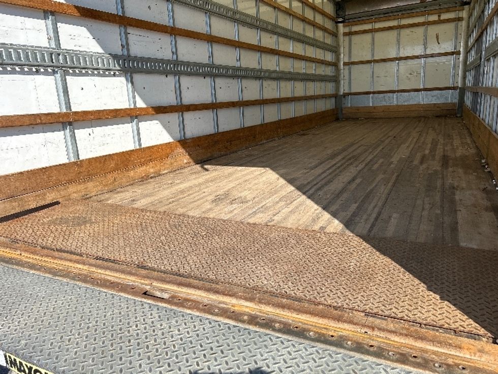 Medium Duty Box Truck-Light and Medium Duty Trucks-International-2018-4300-Pittsburgh-PA-235,000\n\t\tmiles-$ 34,000 - Image 10