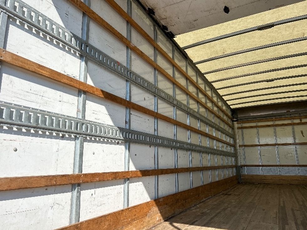 Medium Duty Box Truck-Light and Medium Duty Trucks-International-2018-4300-Pittsburgh-PA-235,000\n\t\tmiles-$ 34,000 - Image 11