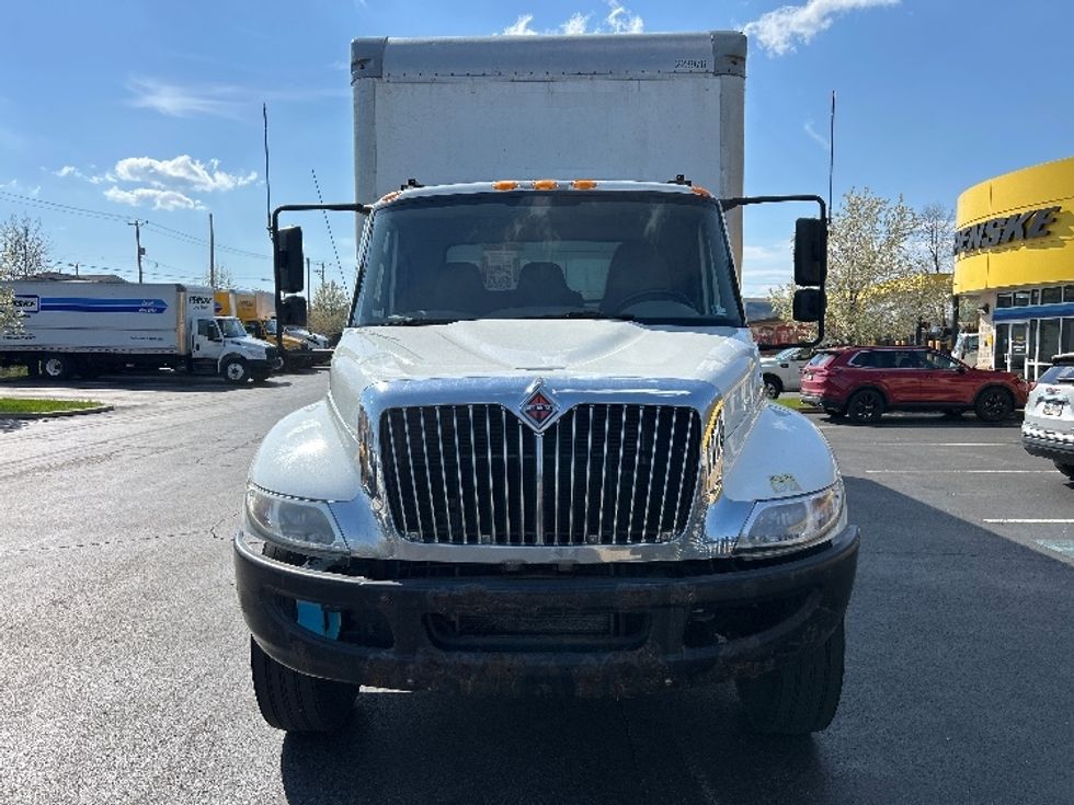 Medium Duty Box Truck-Light and Medium Duty Trucks-International-2018-4300-Pittsburgh-PA-235,000\n\t\tmiles-$ 34,000 - Image 2