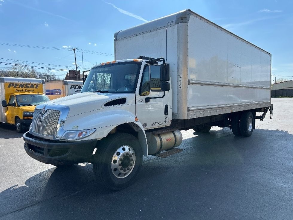 Medium Duty Box Truck-Light and Medium Duty Trucks-International-2018-4300-Pittsburgh-PA-235,000\n\t\tmiles-$ 34,000 - Image 3