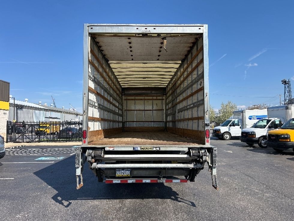 Medium Duty Box Truck-Light and Medium Duty Trucks-International-2018-4300-Pittsburgh-PA-235,000\n\t\tmiles-$ 34,000 - Image 8