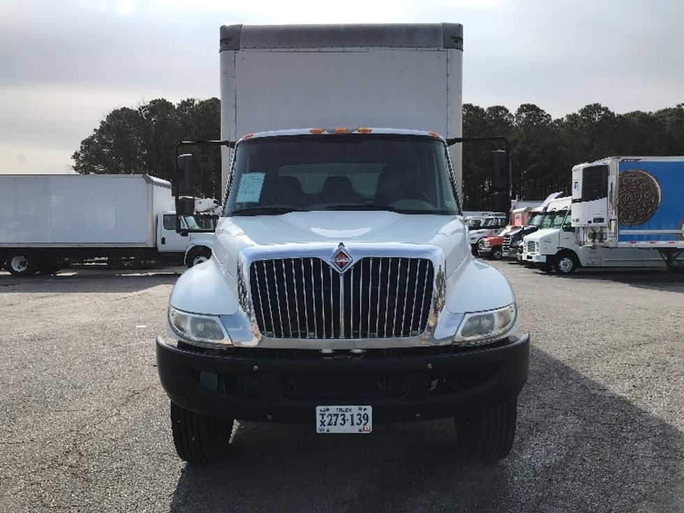 Medium Duty Box Truck-Light and Medium Duty Trucks-International-2018-4300-Prince George-VA-123,585\n\t\tmiles-$ 51,000 - Image 2