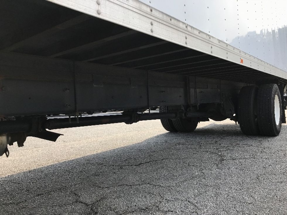 Medium Duty Box Truck-Light and Medium Duty Trucks-International-2018-4300-Prince George-VA-123,585\n\t\tmiles-$ 51,000 - Image 5