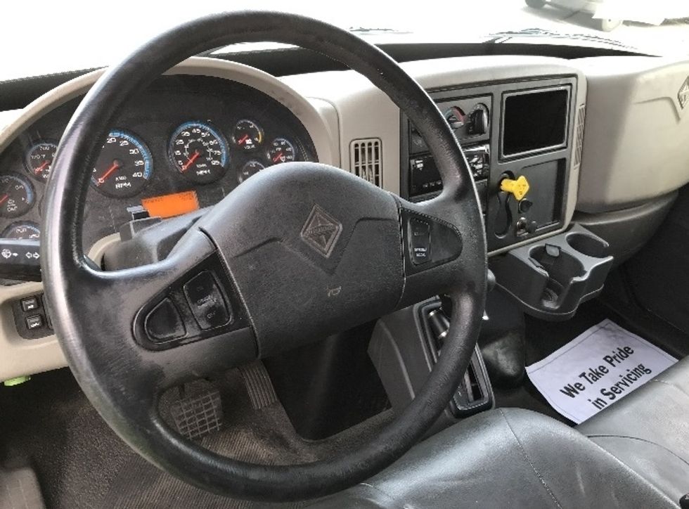 Medium Duty Box Truck-Light and Medium Duty Trucks-International-2018-4300-Prince George-VA-123,585\n\t\tmiles-$ 51,000 - Image 17