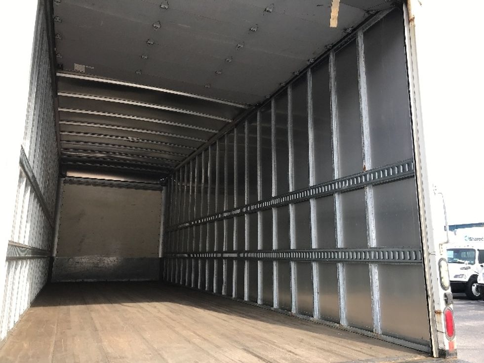 Medium Duty Box Truck-Light and Medium Duty Trucks-International-2018-4300-Prince George-VA-123,585\n\t\tmiles-$ 51,000 - Image 12