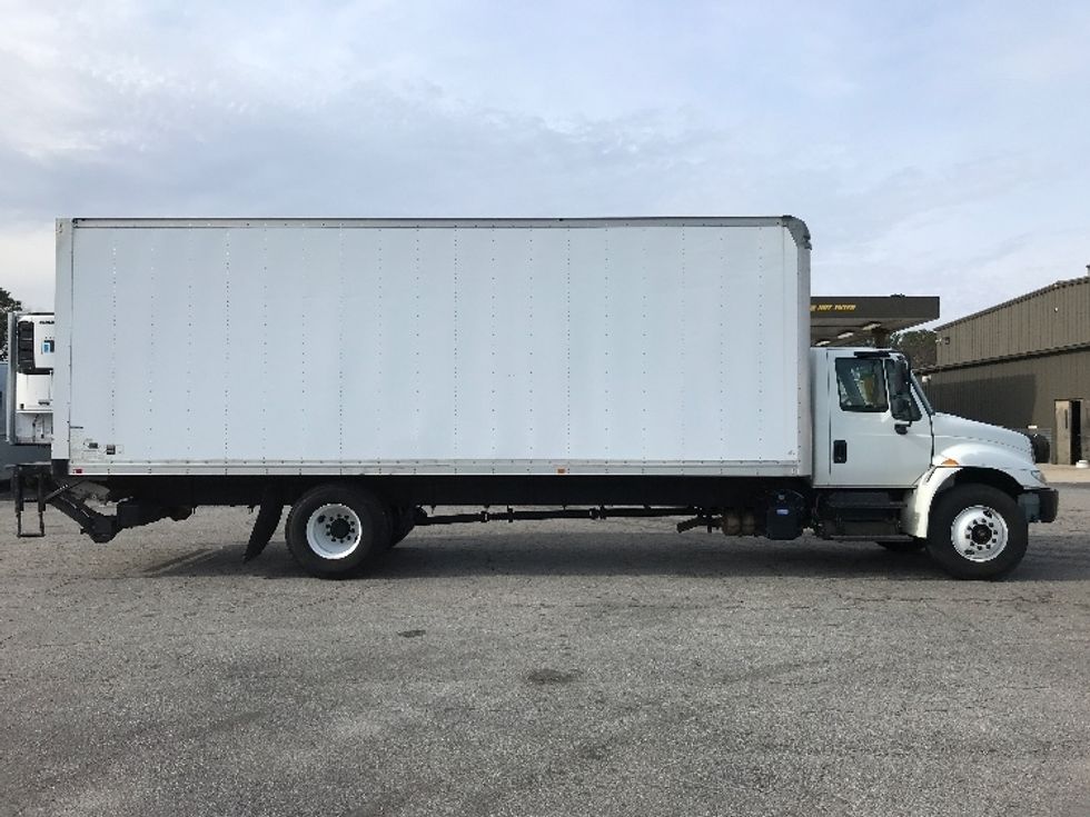 Medium Duty Box Truck-Light and Medium Duty Trucks-International-2018-4300-Prince George-VA-123,585\n\t\tmiles-$ 51,000 - Image 15