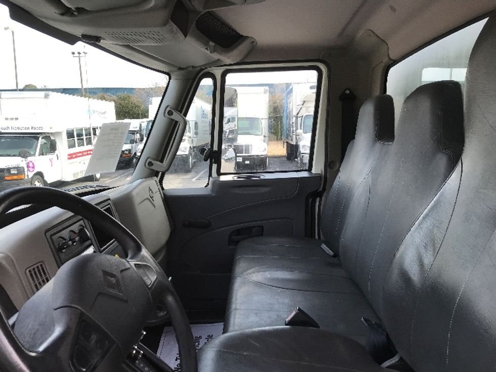 Medium Duty Box Truck-Light and Medium Duty Trucks-International-2018-4300-Prince George-VA-123,585\n\t\tmiles-$ 51,000 - Image 19