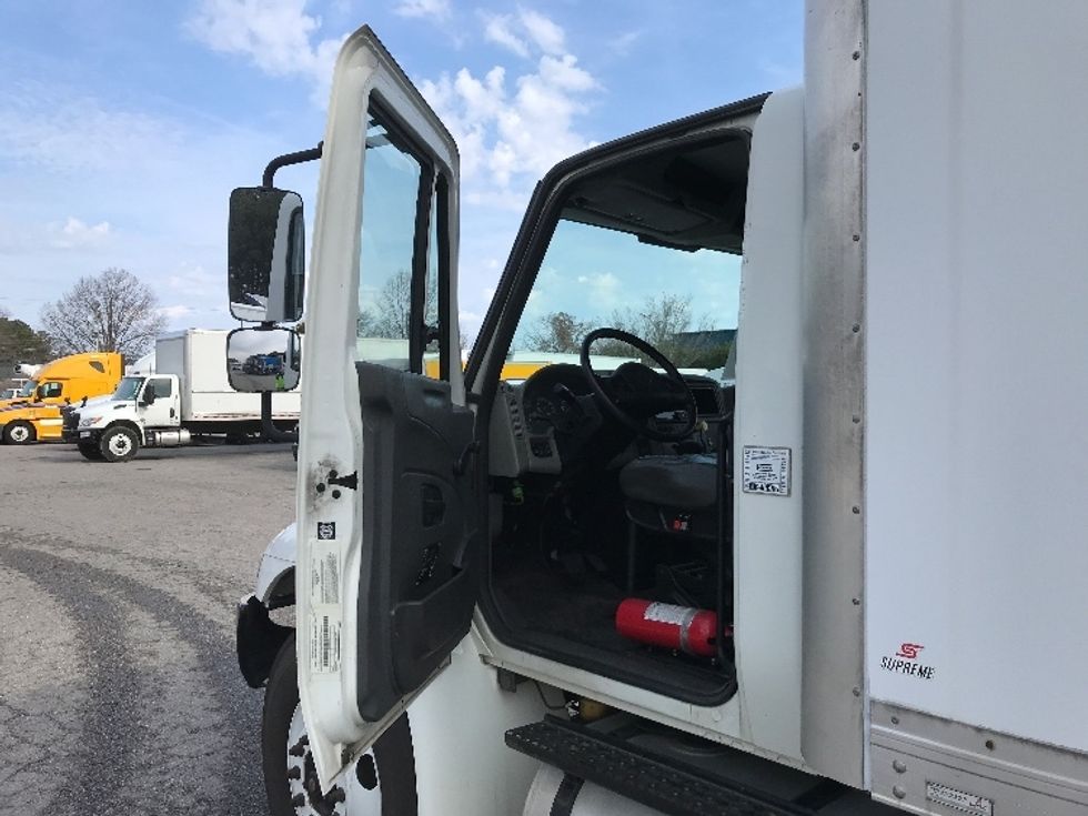 Medium Duty Box Truck-Light and Medium Duty Trucks-International-2018-4300-Prince George-VA-123,585\n\t\tmiles-$ 51,000 - Image 16