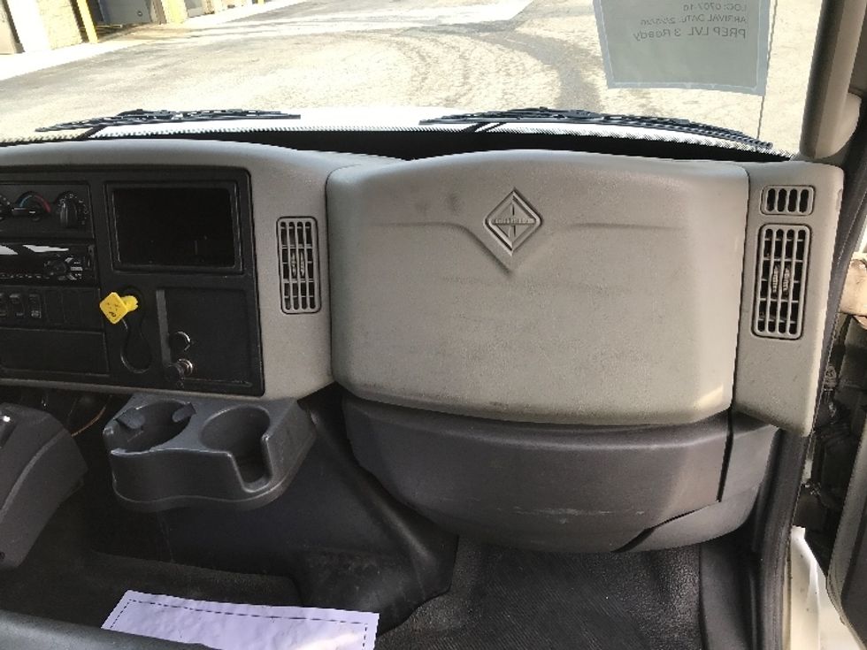 Medium Duty Box Truck-Light and Medium Duty Trucks-International-2018-4300-Prince George-VA-123,585\n\t\tmiles-$ 51,000 - Image 21