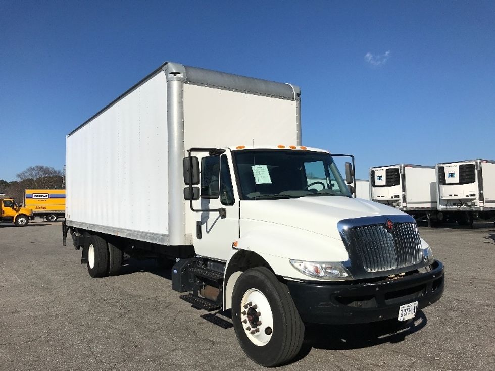 Medium Duty Box Truck-Light and Medium Duty Trucks-International-2018-4300-Prince George-VA-94,825\n\t\tmiles-$ 55,500 - Image 1
