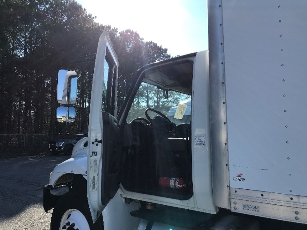 Medium Duty Box Truck-Light and Medium Duty Trucks-International-2018-4300-Prince George-VA-94,825\n\t\tmiles-$ 55,500 - Image 16