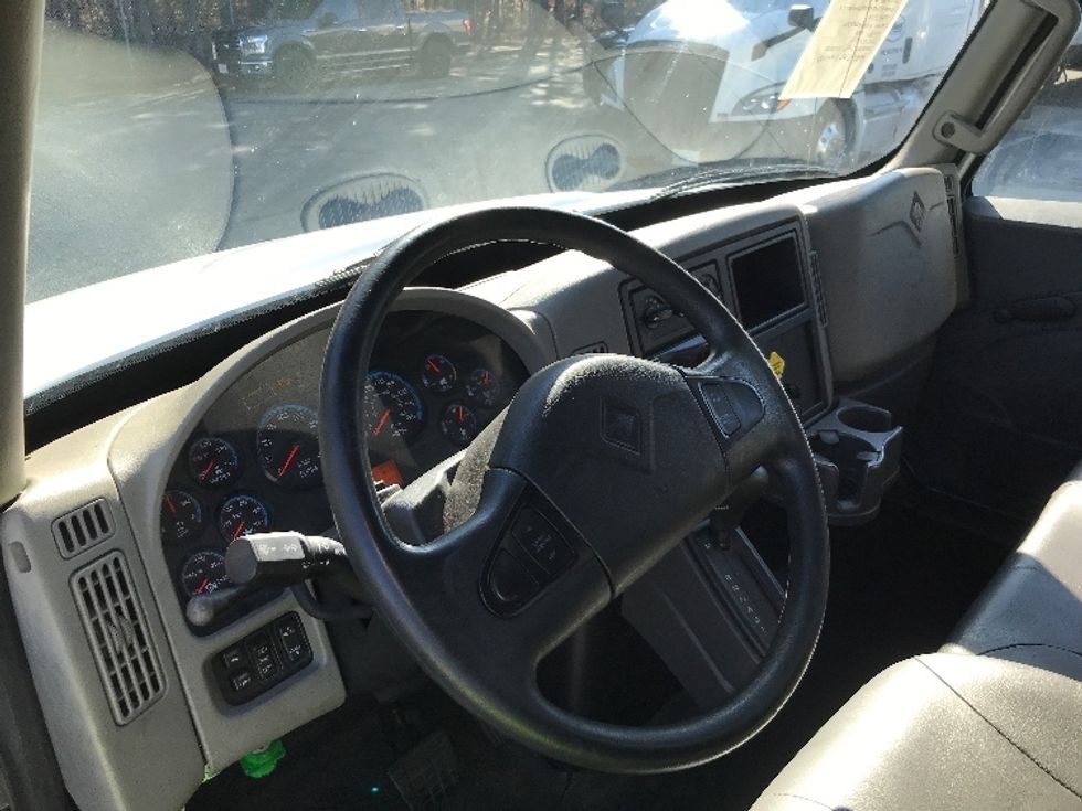 Medium Duty Box Truck-Light and Medium Duty Trucks-International-2018-4300-Prince George-VA-94,825\n\t\tmiles-$ 55,500 - Image 17