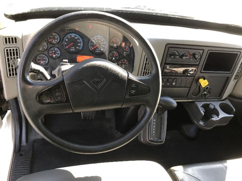 Medium Duty Box Truck-Light and Medium Duty Trucks-International-2018-4300-Prince George-VA-94,825\n\t\tmiles-$ 55,500 - Image 18