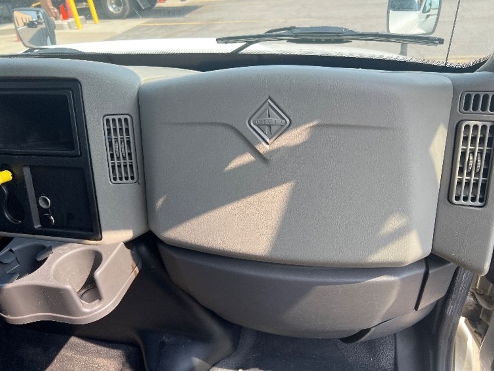 Medium Duty Box Truck-Light and Medium Duty Trucks-International-2018-4300-Rochester-NY-104,911\n\t\tmiles-$ 46,500 - Image 21