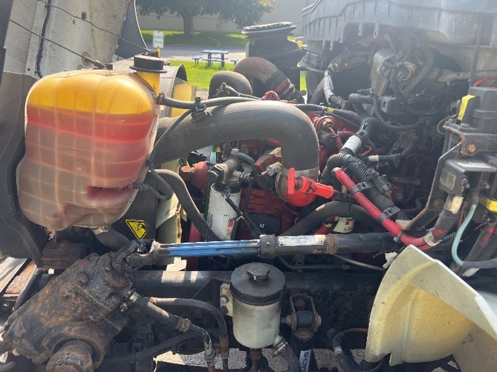 Medium Duty Box Truck-Light and Medium Duty Trucks-International-2018-4300-Rochester-NY-104,911\n\t\tmiles-$ 46,500 - Image 24