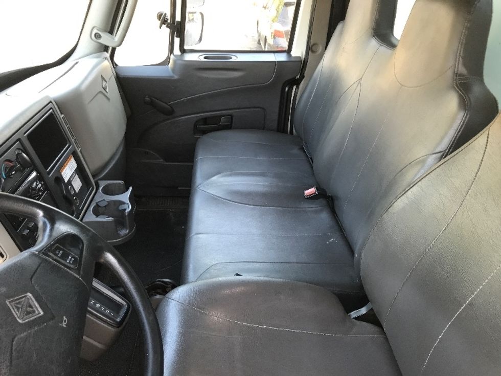 Medium Duty Box Truck-Light and Medium Duty Trucks-International-2018-4300-Scarborough-ON-214,364\n\t\tkm-$ 64,000 - Image 20