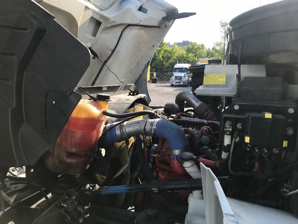 Medium Duty Box Truck-Light and Medium Duty Trucks-International-2018-4300-Scarborough-ON-214,364\n\t\tkm-$ 64,000 - Image 23