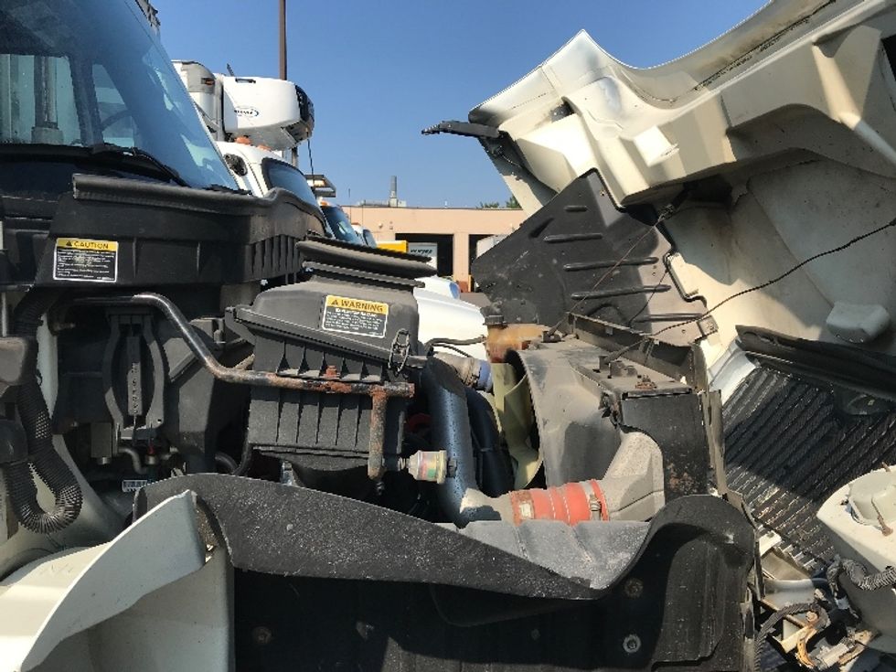 Medium Duty Box Truck-Light and Medium Duty Trucks-International-2018-4300-Scarborough-ON-214,364\n\t\tkm-$ 64,000 - Image 24