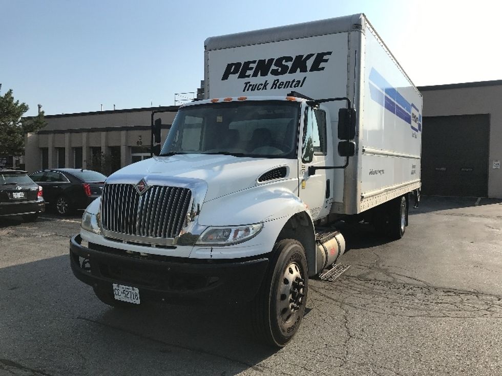 Medium Duty Box Truck-Light and Medium Duty Trucks-International-2018-4300-Scarborough-ON-214,364\n\t\tkm-$ 64,000 - Image 3