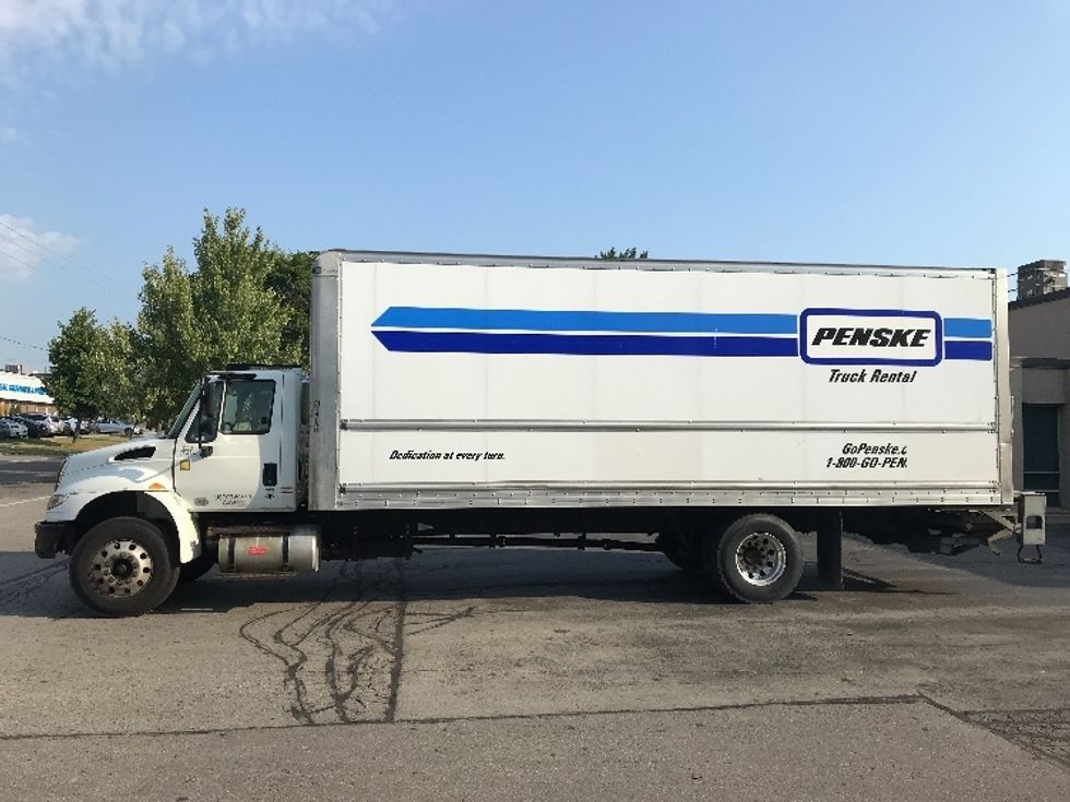 Medium Duty Box Truck-Light and Medium Duty Trucks-International-2018-4300-Scarborough-ON-214,364\n\t\tkm-$ 64,000 - Image 4