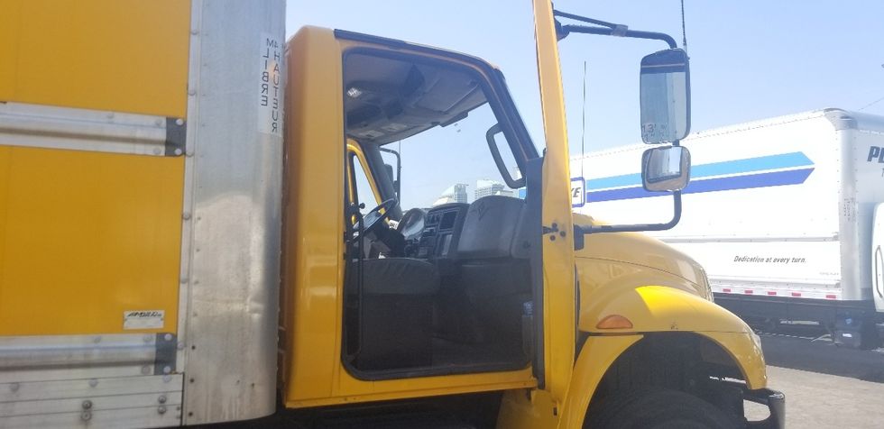 Medium Duty Box Truck-Light and Medium Duty Trucks-International-2018-4300-Scarborough-ON-267,070\n\t\tkm-$ 56,000 - Image 15