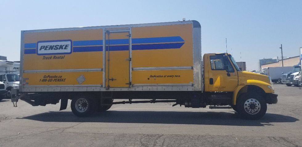 Medium Duty Box Truck-Light and Medium Duty Trucks-International-2018-4300-Scarborough-ON-267,070\n\t\tkm-$ 56,000 - Image 16