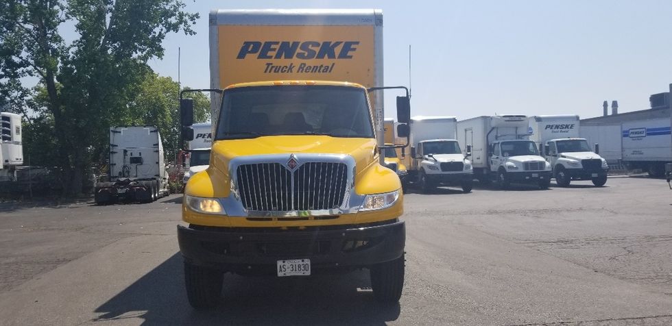 Medium Duty Box Truck-Light and Medium Duty Trucks-International-2018-4300-Scarborough-ON-267,070\n\t\tkm-$ 56,000 - Image 2