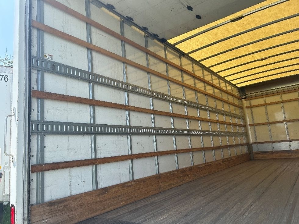 Medium Duty Box Truck-Light and Medium Duty Trucks-International-2018-4300-Springfield-MO-118,842\n\t\tmiles-$ 52,250 - Image 11