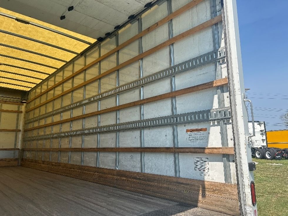 Medium Duty Box Truck-Light and Medium Duty Trucks-International-2018-4300-Springfield-MO-118,842\n\t\tmiles-$ 52,250 - Image 12