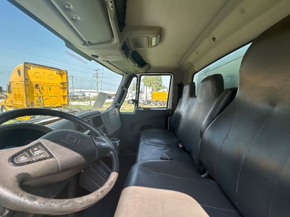 Medium Duty Box Truck-Light and Medium Duty Trucks-International-2018-4300-Springfield-MO-118,842\n\t\tmiles-$ 52,250 - Image 19