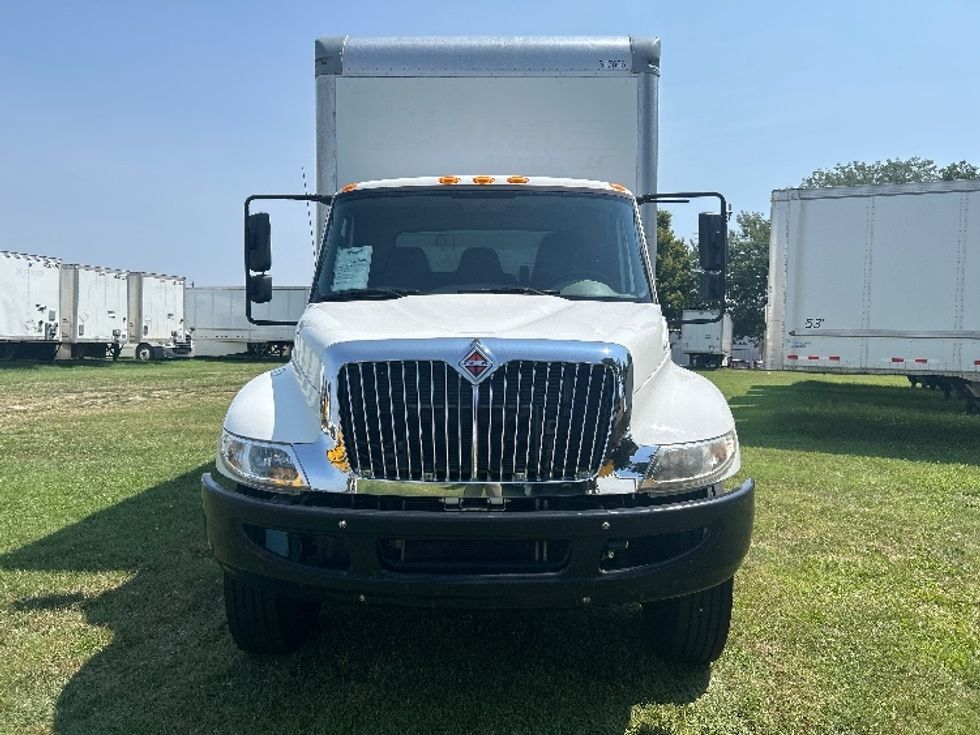 Medium Duty Box Truck-Light and Medium Duty Trucks-International-2018-4300-Springfield-MO-118,842\n\t\tmiles-$ 52,250 - Image 2