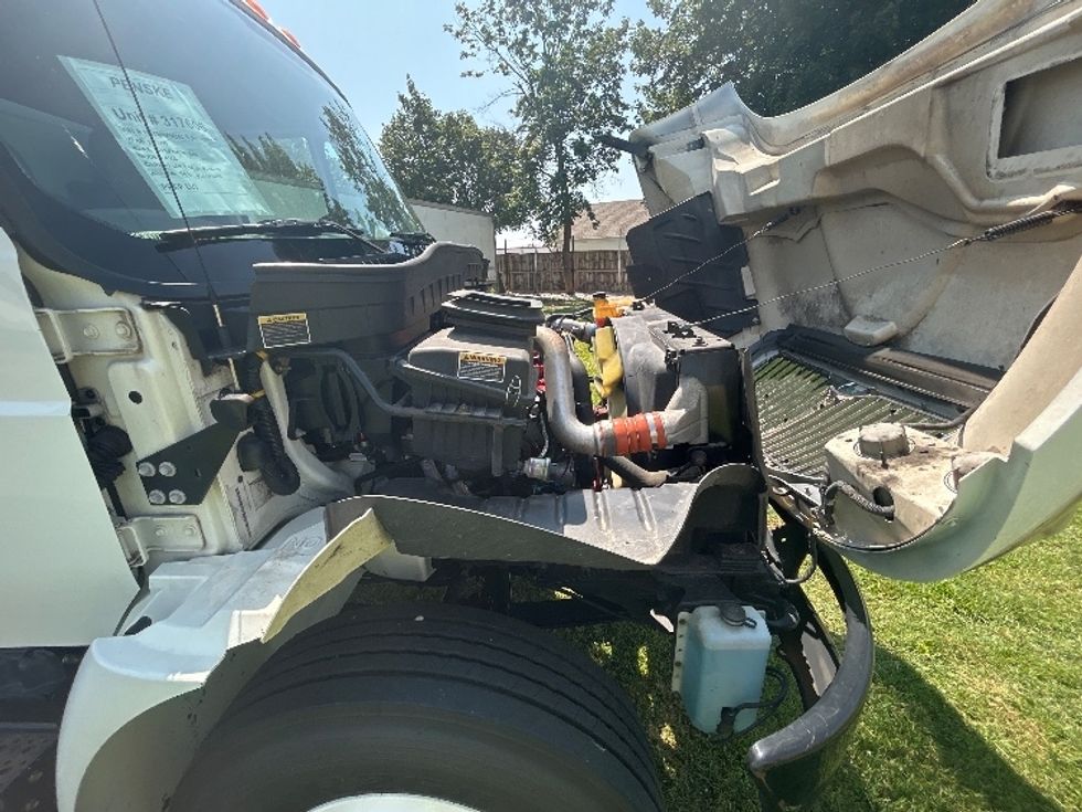 Medium Duty Box Truck-Light and Medium Duty Trucks-International-2018-4300-Springfield-MO-118,842\n\t\tmiles-$ 52,250 - Image 24